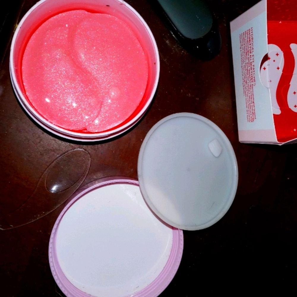 Mary Kay Hydrogel Eye Patches! BRAND NEW- Item shown is my own product.